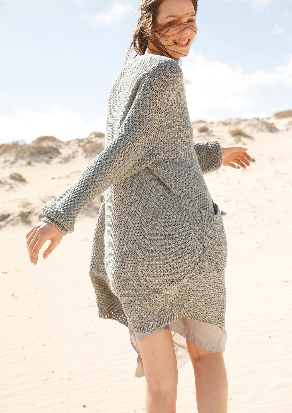 Strickanleitung - Lange Jacke im Perlmuster - Rebecca - Online.de
