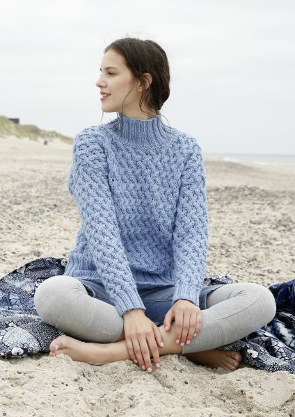 Pullover mit Flechtmuster