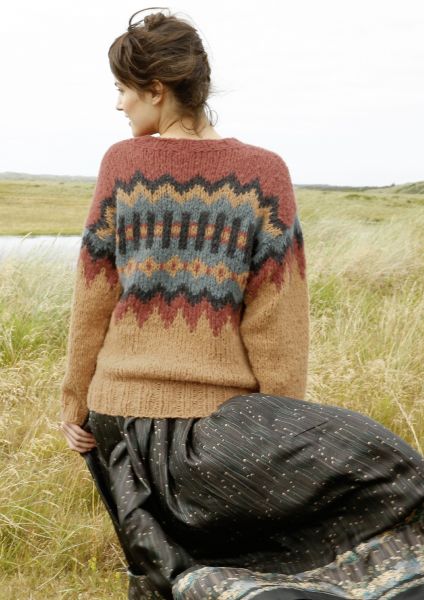 Jumper with jacquard pattern