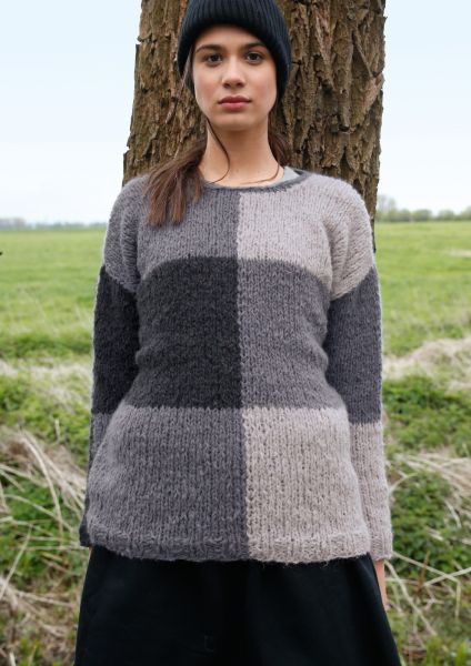 Pullover mit Farbflächen