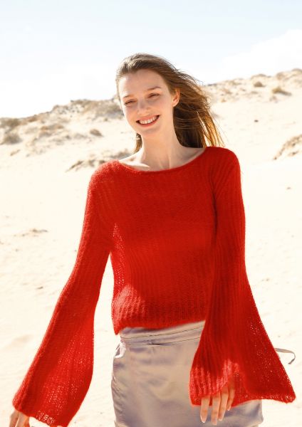 Jumper with puffed sleeves