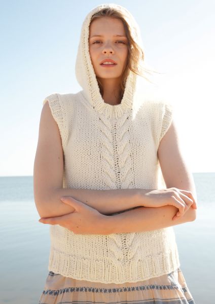 Sleeveless Hoodie with cable